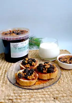 Варенье из сосновых шишек с кедровым орехом, 1 л